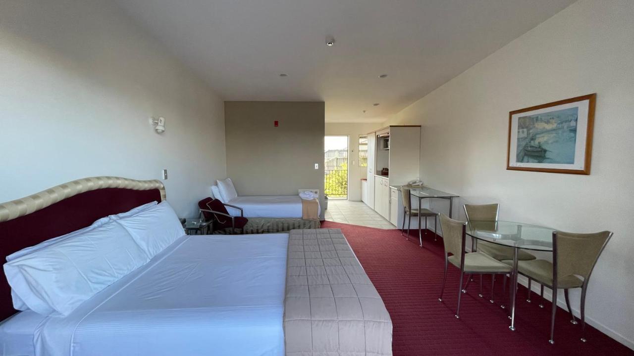 Chantillys Motor Lodge Tauposee Exterior foto