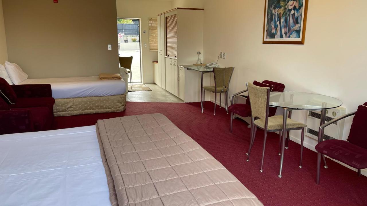 Chantillys Motor Lodge Tauposee Exterior foto